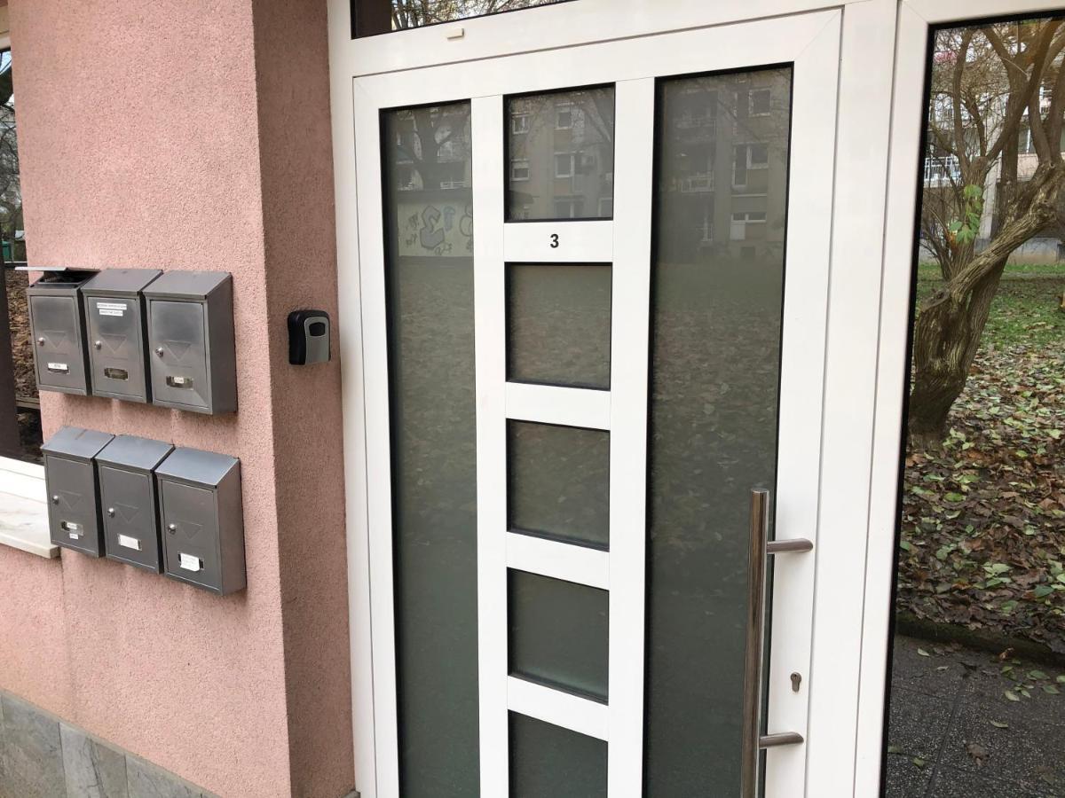 Luxury Central Studio Under The Castle Apartment Ljubljana Exterior photo